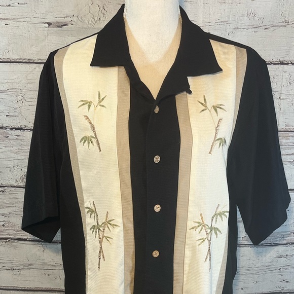 BATIK BAY Men's Vintage Button Down-Medium - Picture 1 of 3